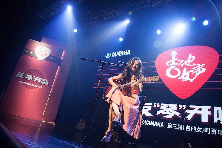 第四届“fun88乐天堂吉他女声弹唱大赛”总冠军出炉<br />温格夺冠，董冬冬担任评委